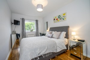 Images for 75 Postern Close