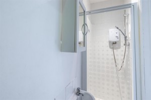 Images for Second Floor Flat, Wigginton Road