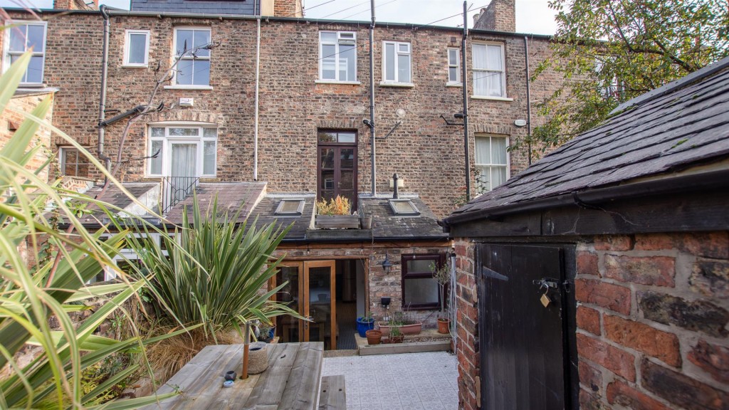 Kyme Street, York, YO1, 4 bedroom, House Mid Terrace