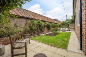 Images for White House Gardens, York