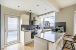 Images for Farndale Avenue, York