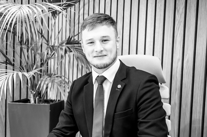 Alex Liley, Estate Agent