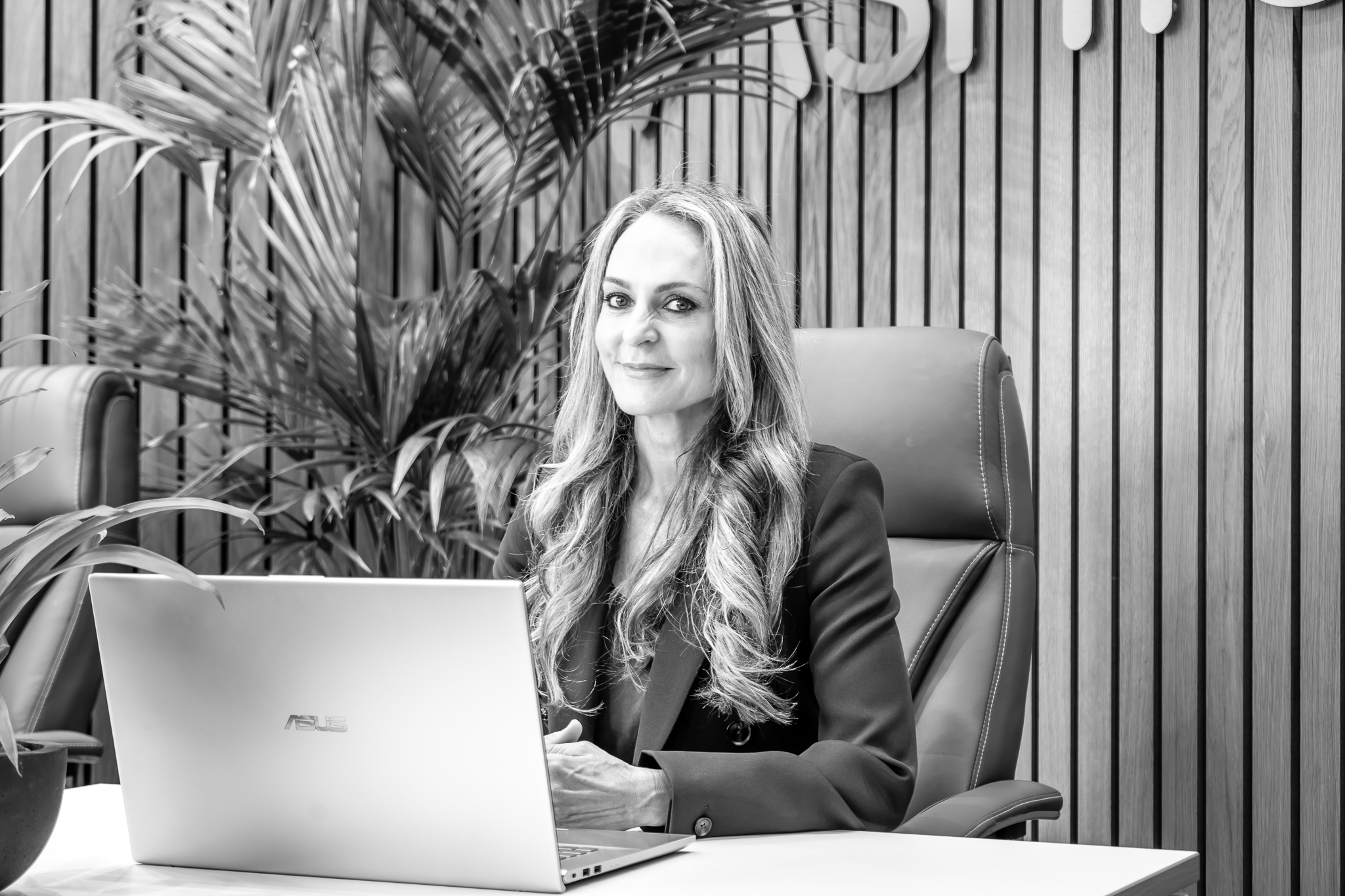 Jane  Cushing, Sales Negotiator