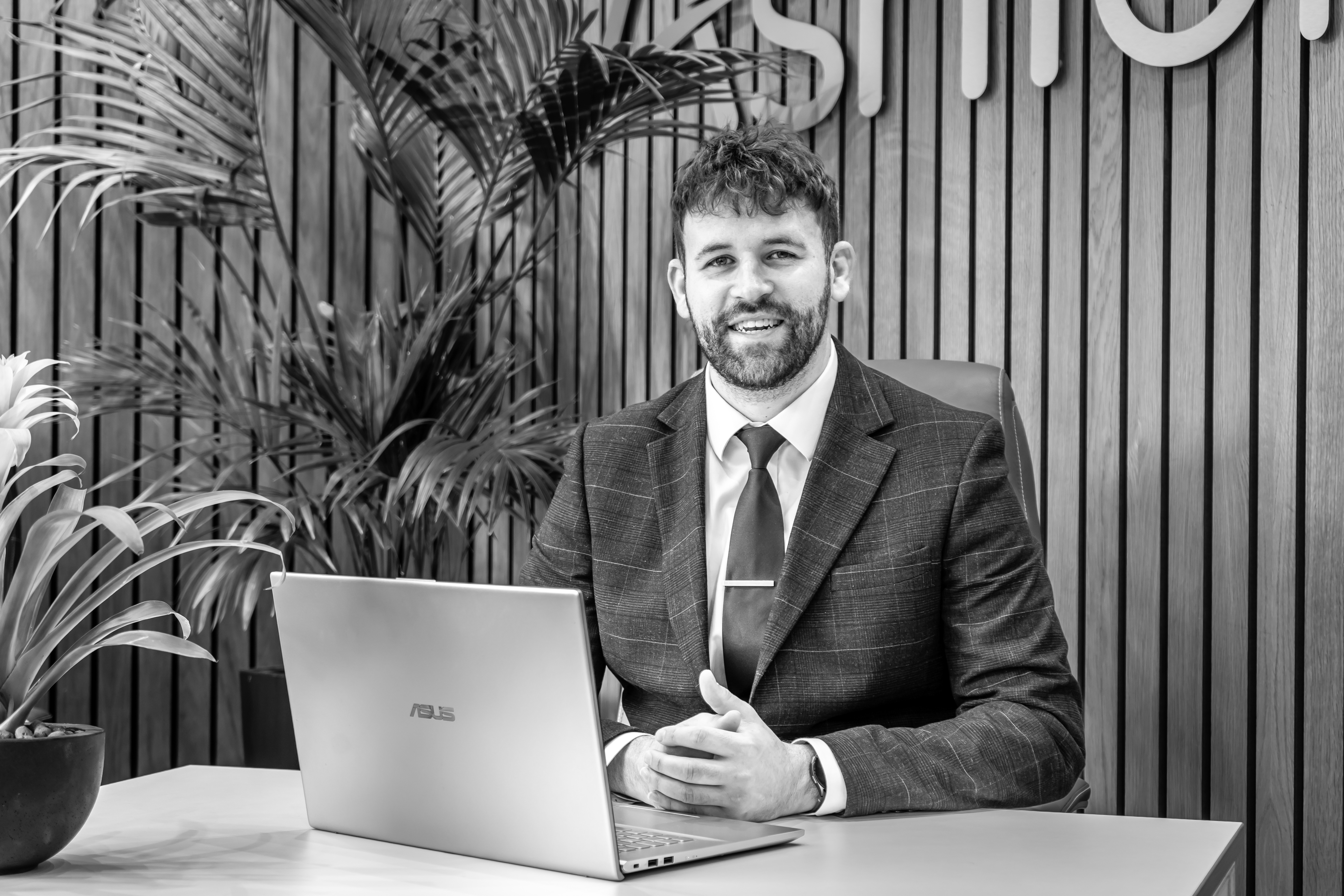 Ryan Hamlet, Sales Negotiator