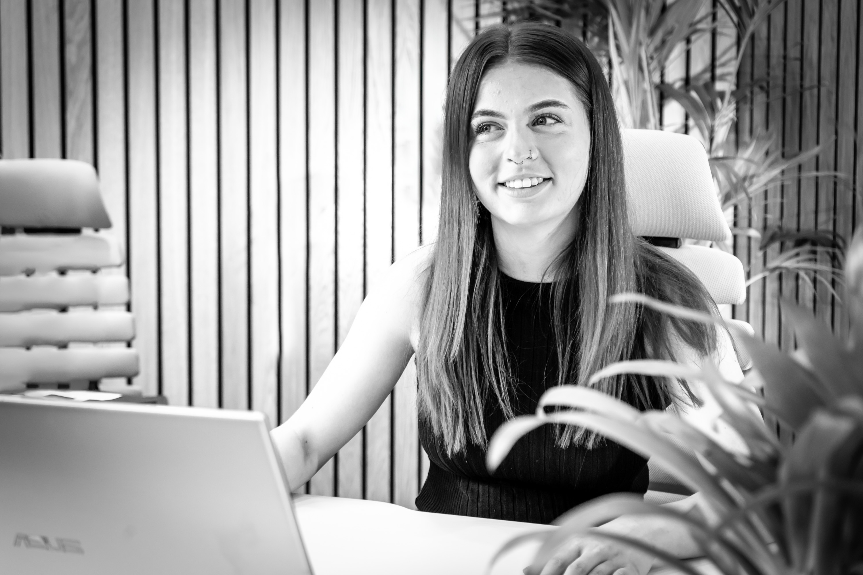 Samantha Kloos, Estate Agent